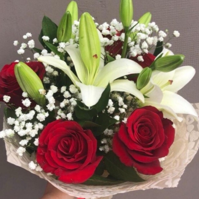 Букет цветов "Мадам" Букет цветов "Мадам"